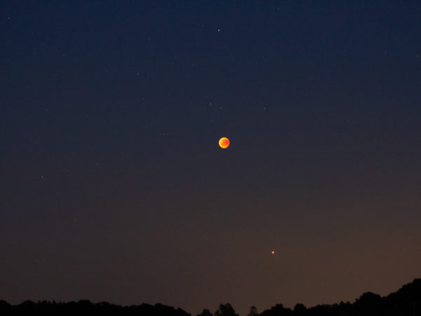 Blutmond und Mars